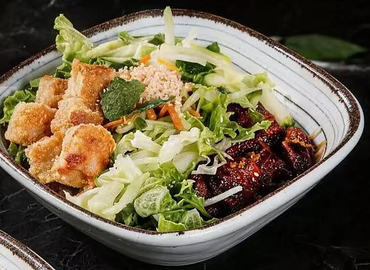 Bo bun au bœuf saté épicé et nems