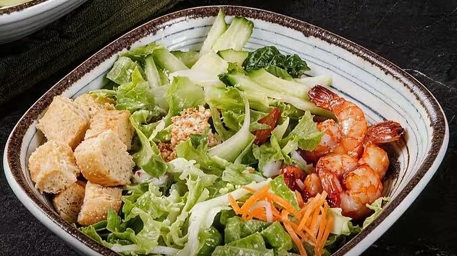 Bo bun aux crevettes et nems